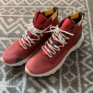 Sorel - women’s hiking boots size 10.5 - worn one time